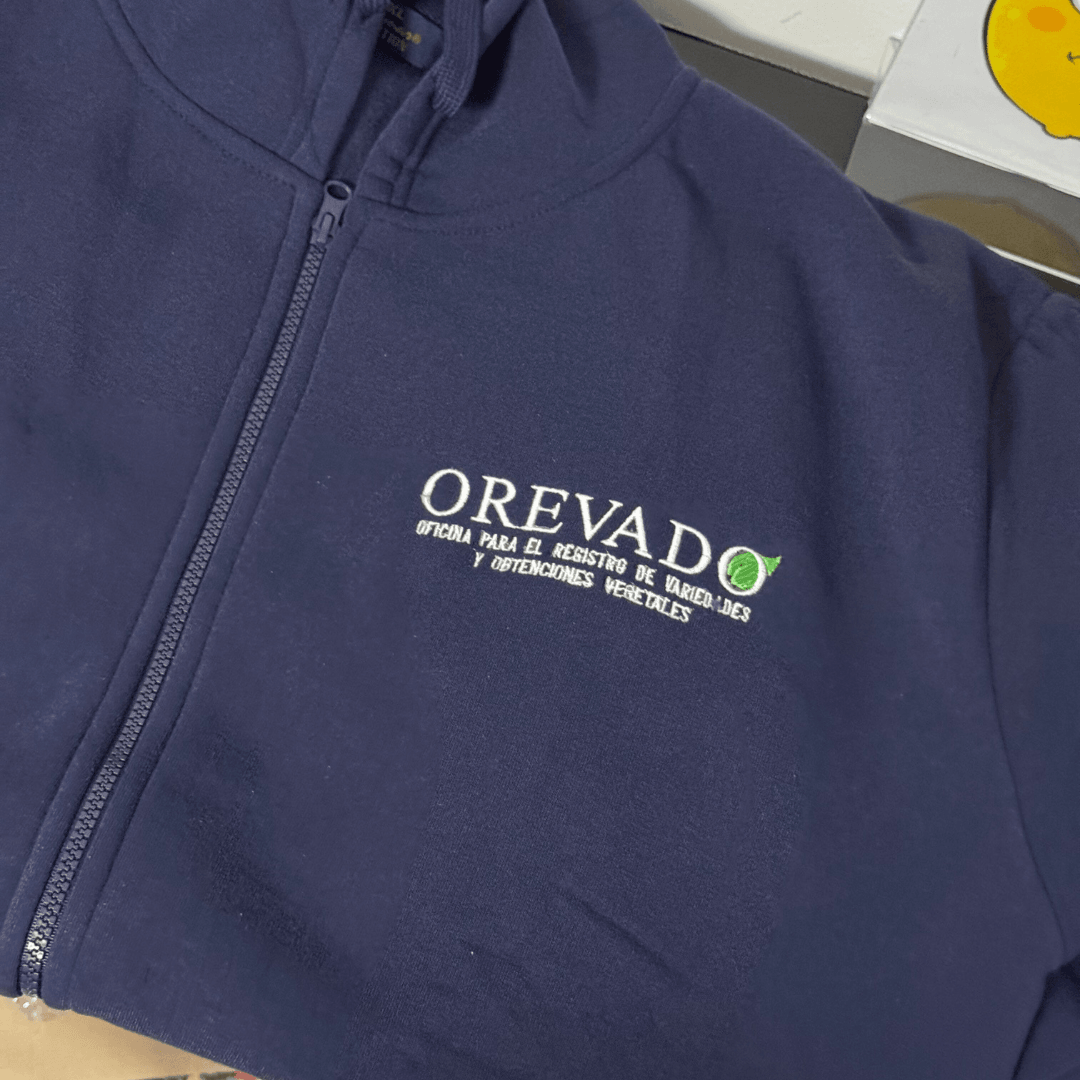 Abrigo Hoodie con Zipper Bordado - Lemon Creativo