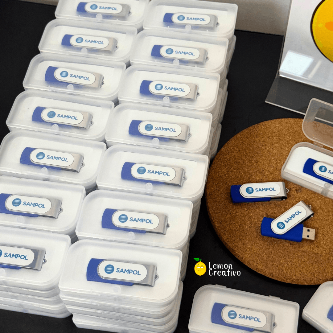 Memoria USB Personalizada con Logo - Lemon Creativo