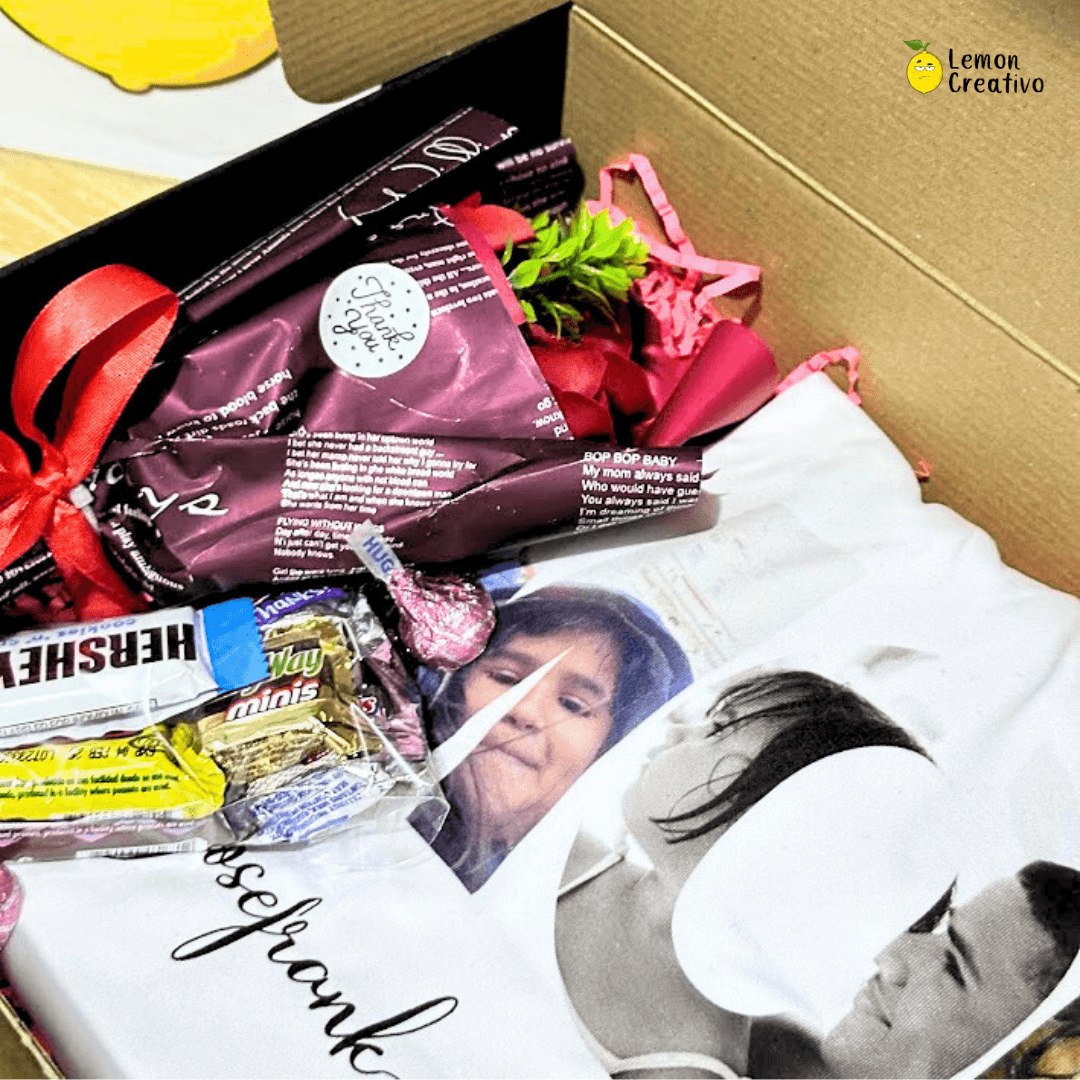 Box Gift | T-Shirt + Rosa - Lemon Creativo