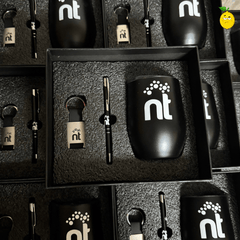 Set de Regalo Corporativo 3 Piezas: Lapicero, Llavero y Vaso Vinero - Lemon Creativo