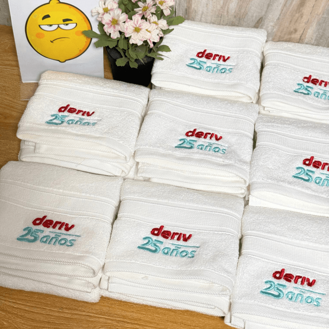 Toalla de Mano Signature con Logo Bordado - Lemon Creativo