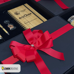 Gift Box | Smart Thermos, Pen, USB Flash Drive, and Keychain