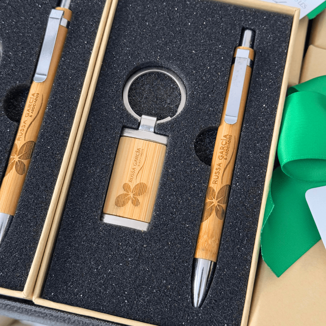 Set de Regalo Eco-Friendly: Llavero y Lapicero - Lemon Creativo