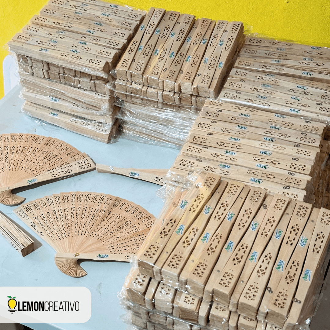 Abanico de Mano Español en Madera