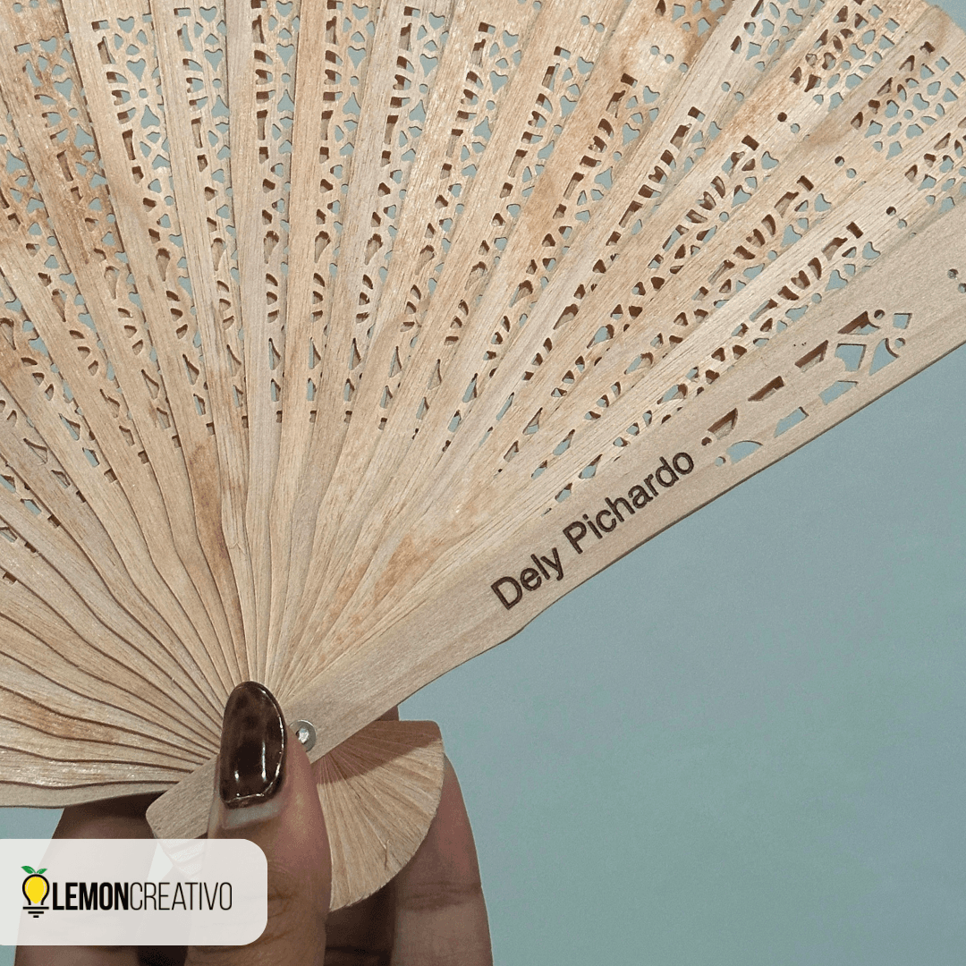 Abanico de Mano Español en Madera