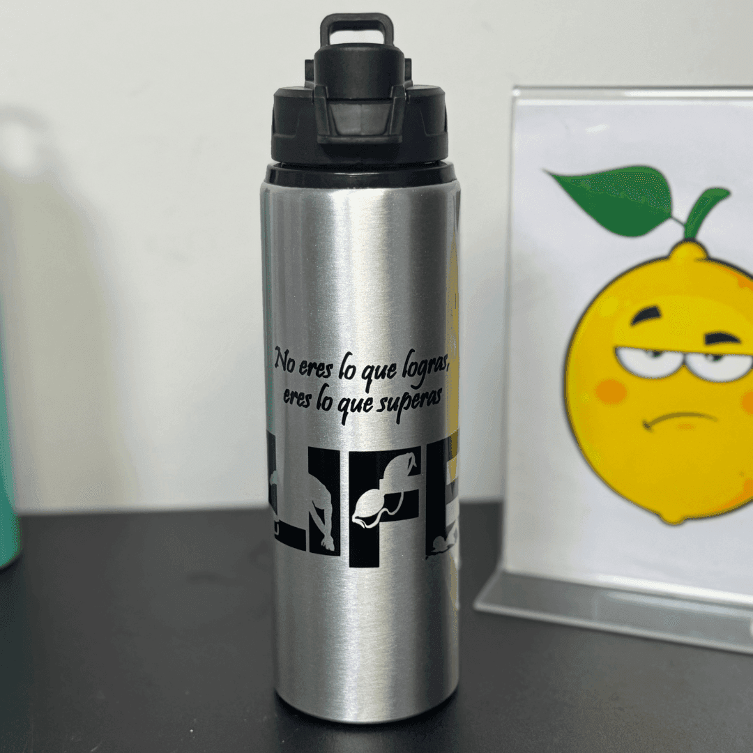 750 ml aluminum bottle customized with a logo.