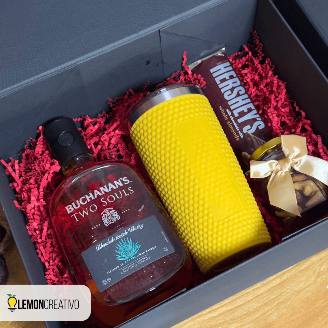 Premium box with Buchanan's whisky and mixed nuts in a branded box