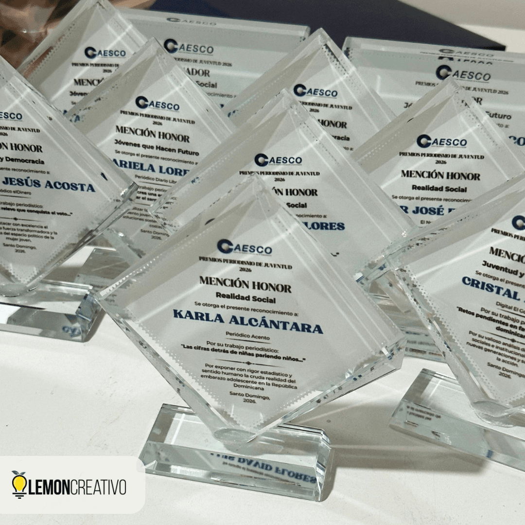 Placa de Reconocimiento de Cristal - Octahedron for corporate branding