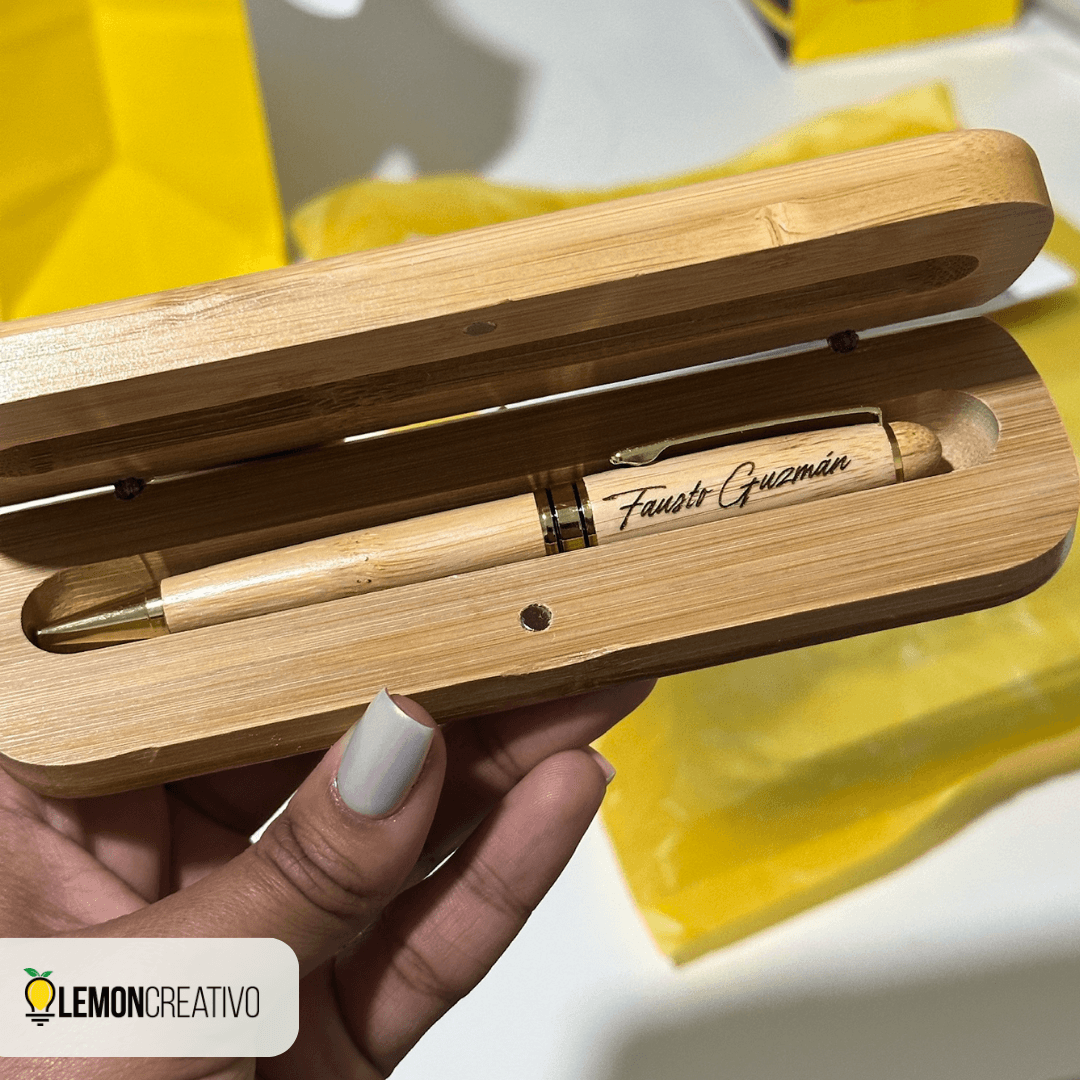 Set de Lapicero de Madera con Estuche – Elegancia Corporativa