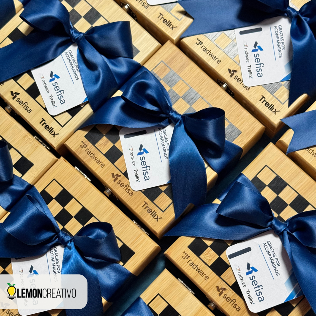 Wine Accessories Gift Set con Ajedrez – Distinción Corporativa en un Solo Detalle