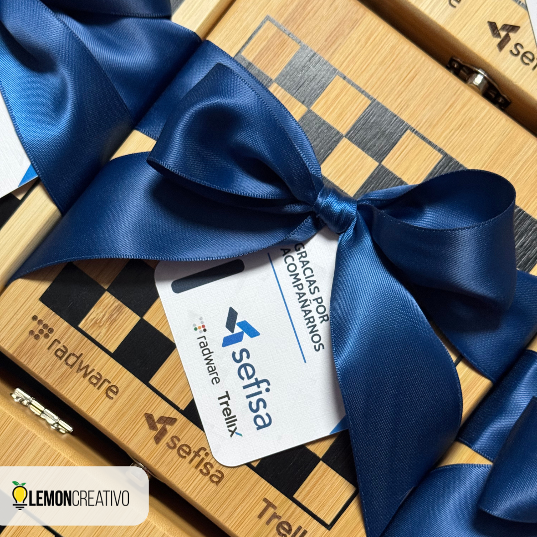 Wine Accessories Gift Set con Ajedrez – Distinción Corporativa en un Solo Detalle