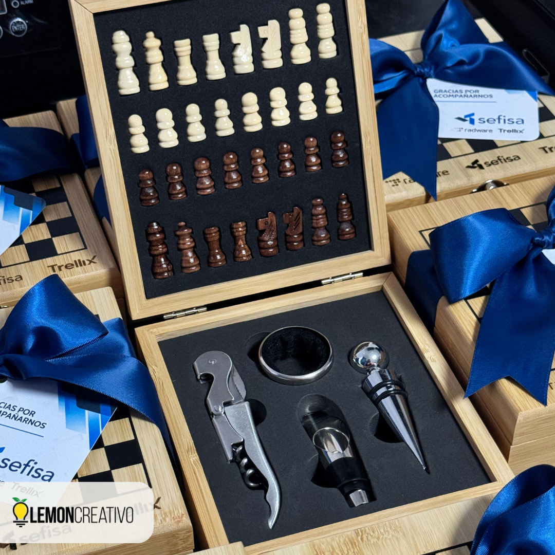 Wine Accessories Gift Set con Ajedrez – Distinción Corporativa en un Solo Detalle