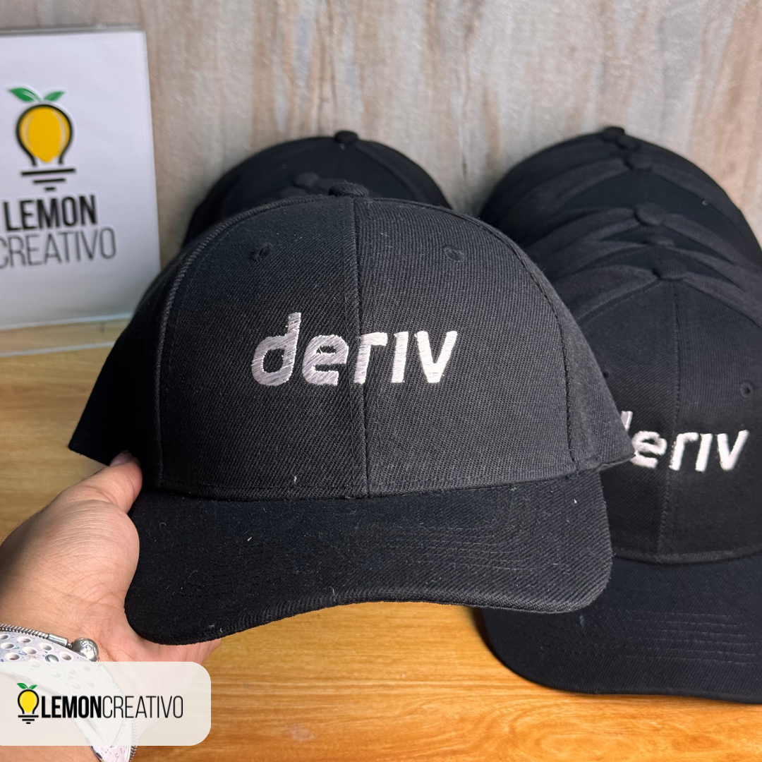 Gorra Bulldenim Reforzada con Logo Bordado